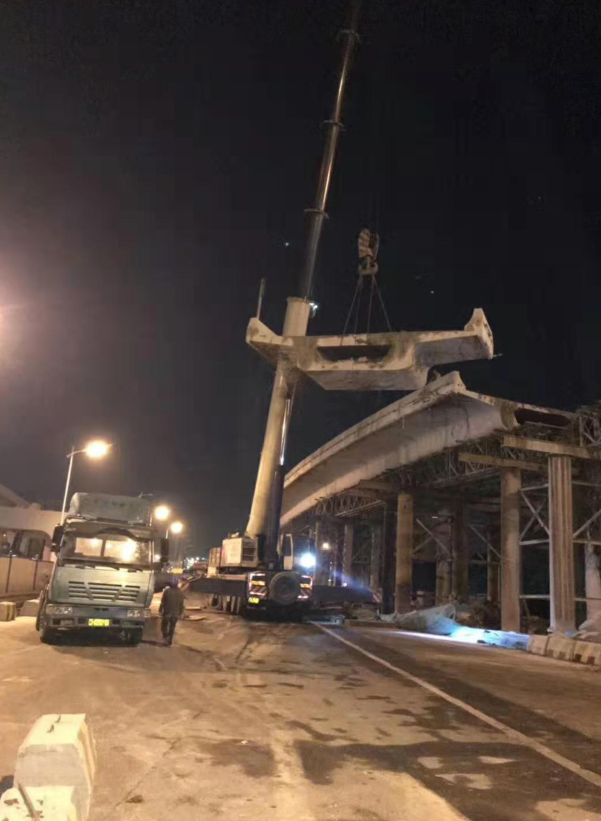 <a href='http://uglifan.cn/qiege/2360.aspx' target='_blank'>繩鋸橋梁切割</a>