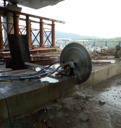 <a href='http://uglifan.cn/fuwu/DiePianQieGe' target='_blank'>碟片切割</a>